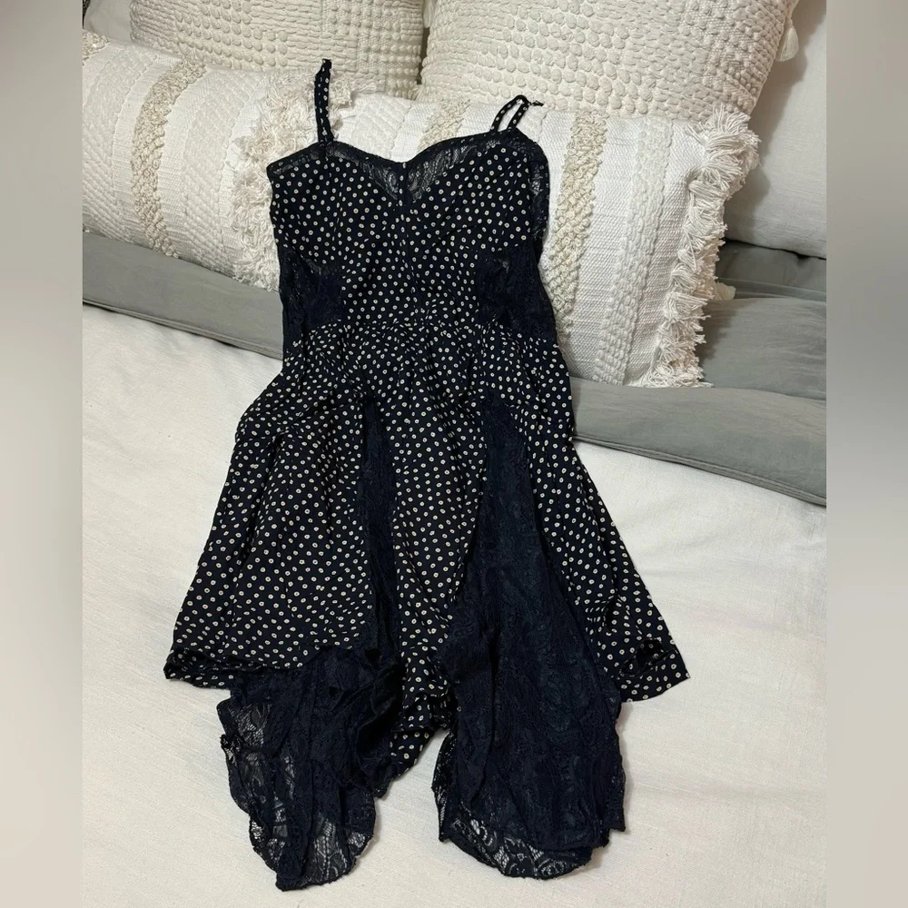 Catch Me | Navy Blue and White Flower Polka Dotted Summer Dress | Medium - Picture 11 of 11
